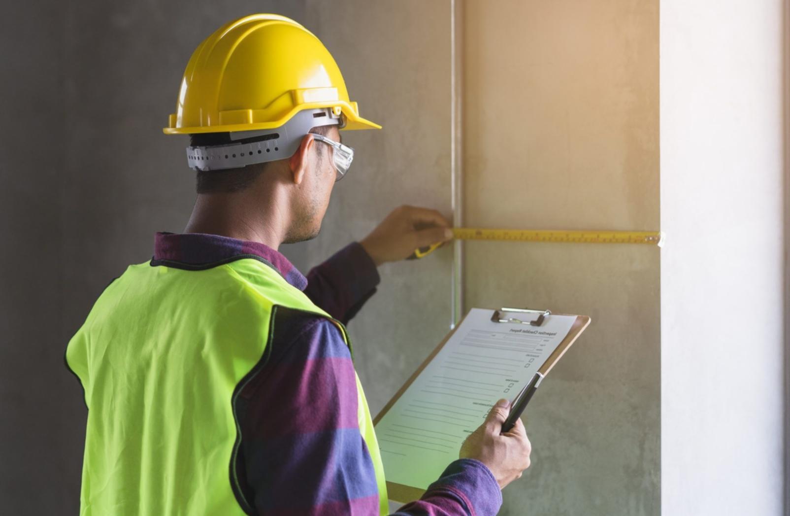 Profesjonalne środowisko pracy w branży inżynierii gazowej, przedstawiające autentyczne warunki rozwoju zawodowego